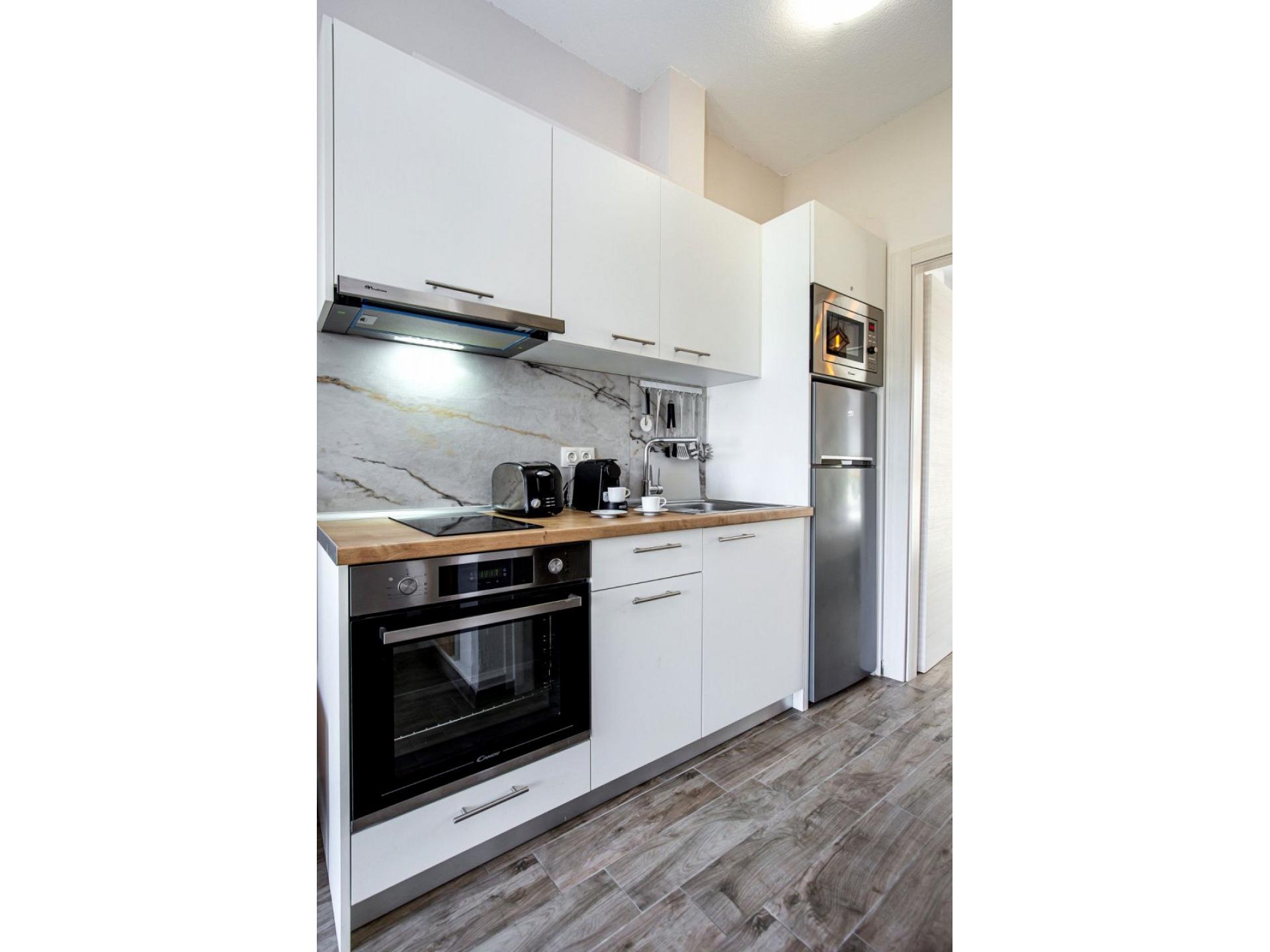 Ethra Apartment Foto 15