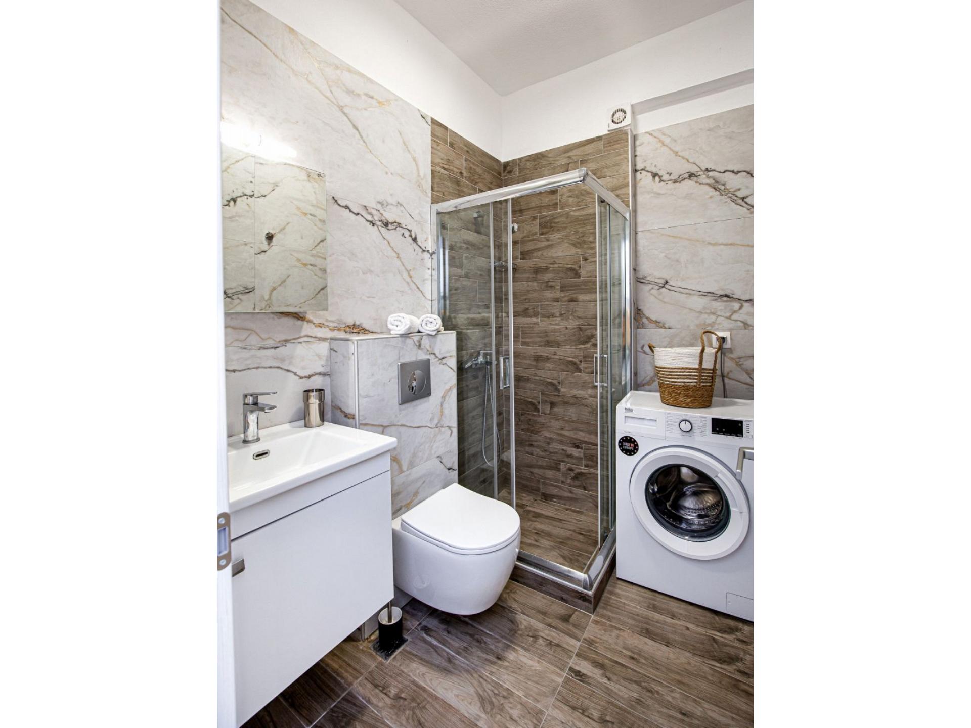 Ethra Apartment Foto 16